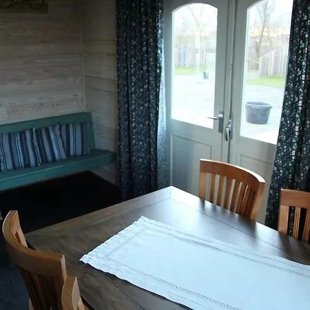 - 't Dekske Chalet Wintelre
